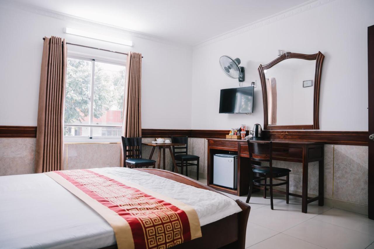 Hung Huong Hotel