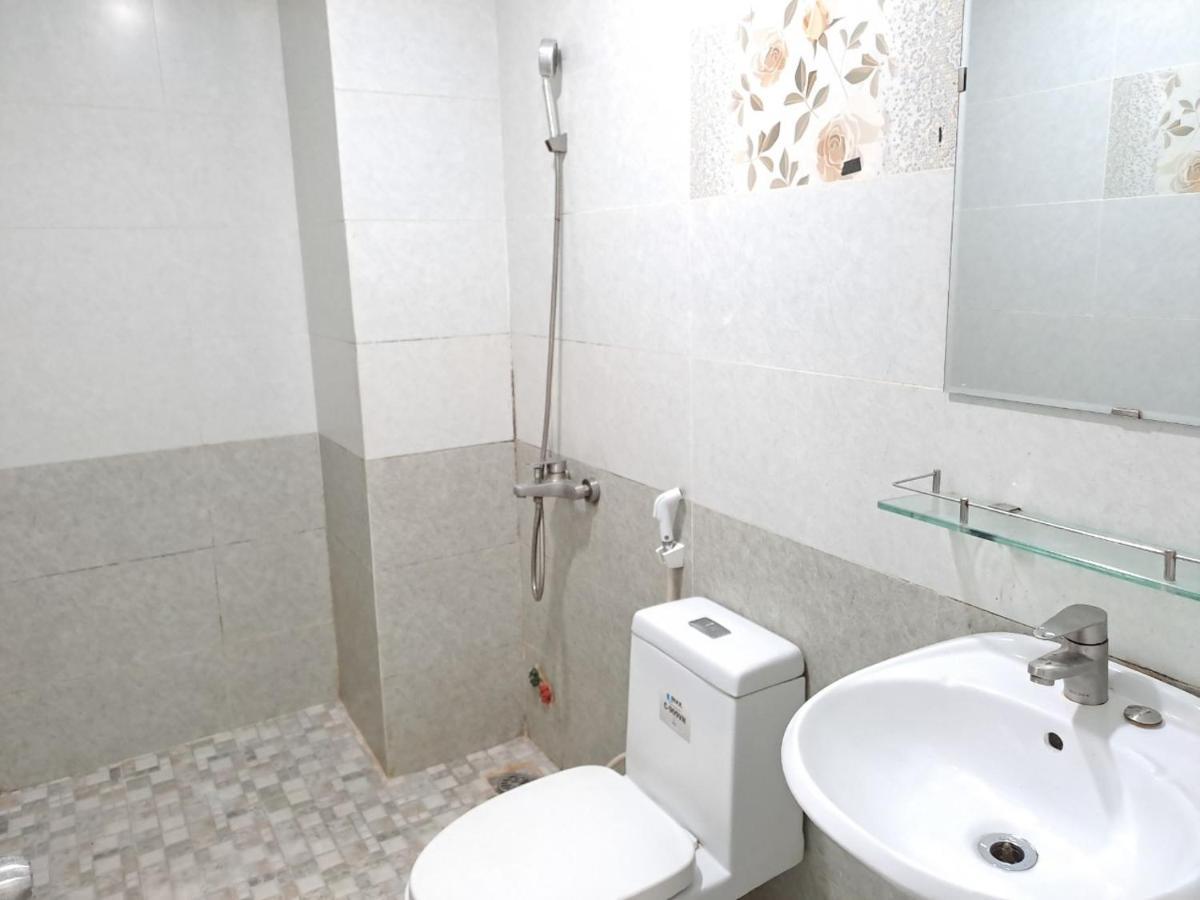 Cozy At Ba Trung St., Dist 3 Near Tan Dinh Market * Ho Chi Minh City