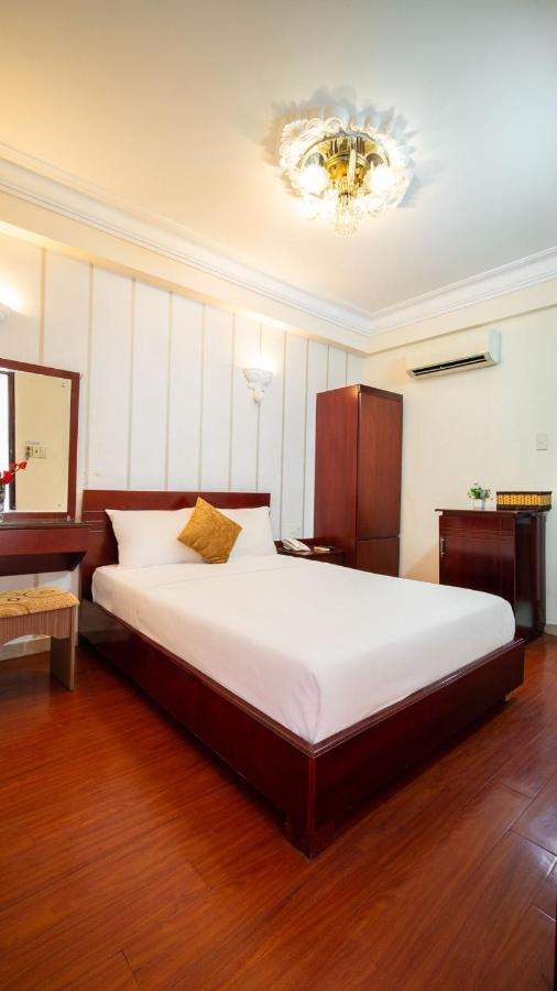 Hotel Saigon View
