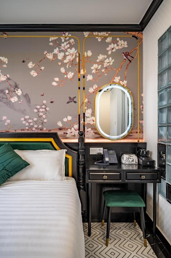 White Lotus Boutique Hotel, *