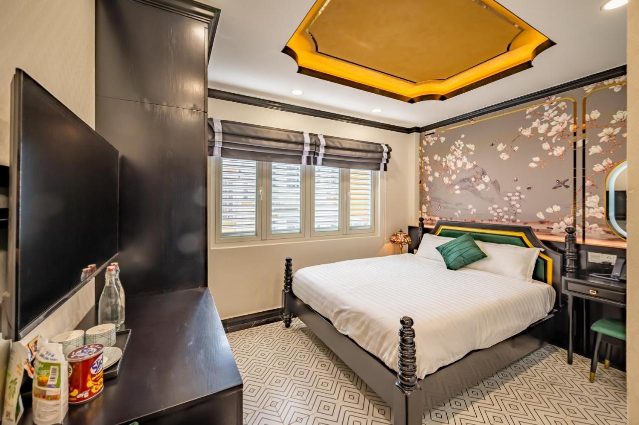 White Lotus Boutique Hotel, *