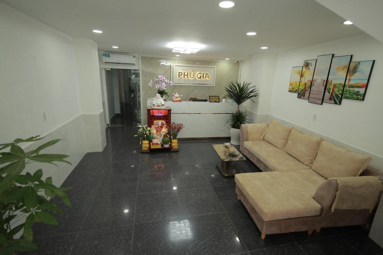 Phu Gia Bui Vien Hotel