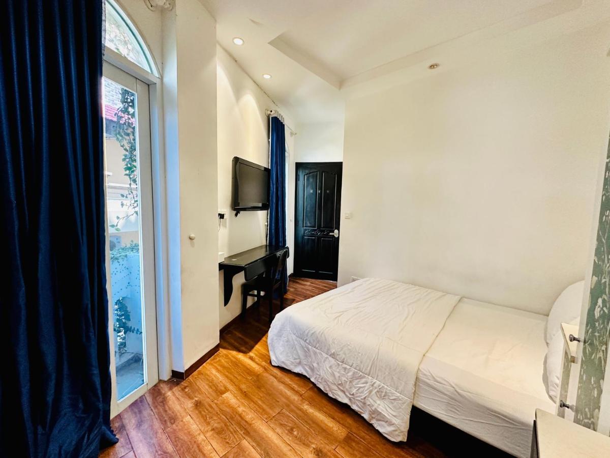 Mlem Mlem Homestay Bed & Breakfast