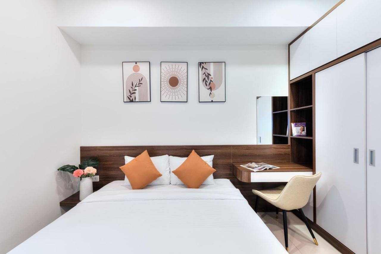 April Hotel