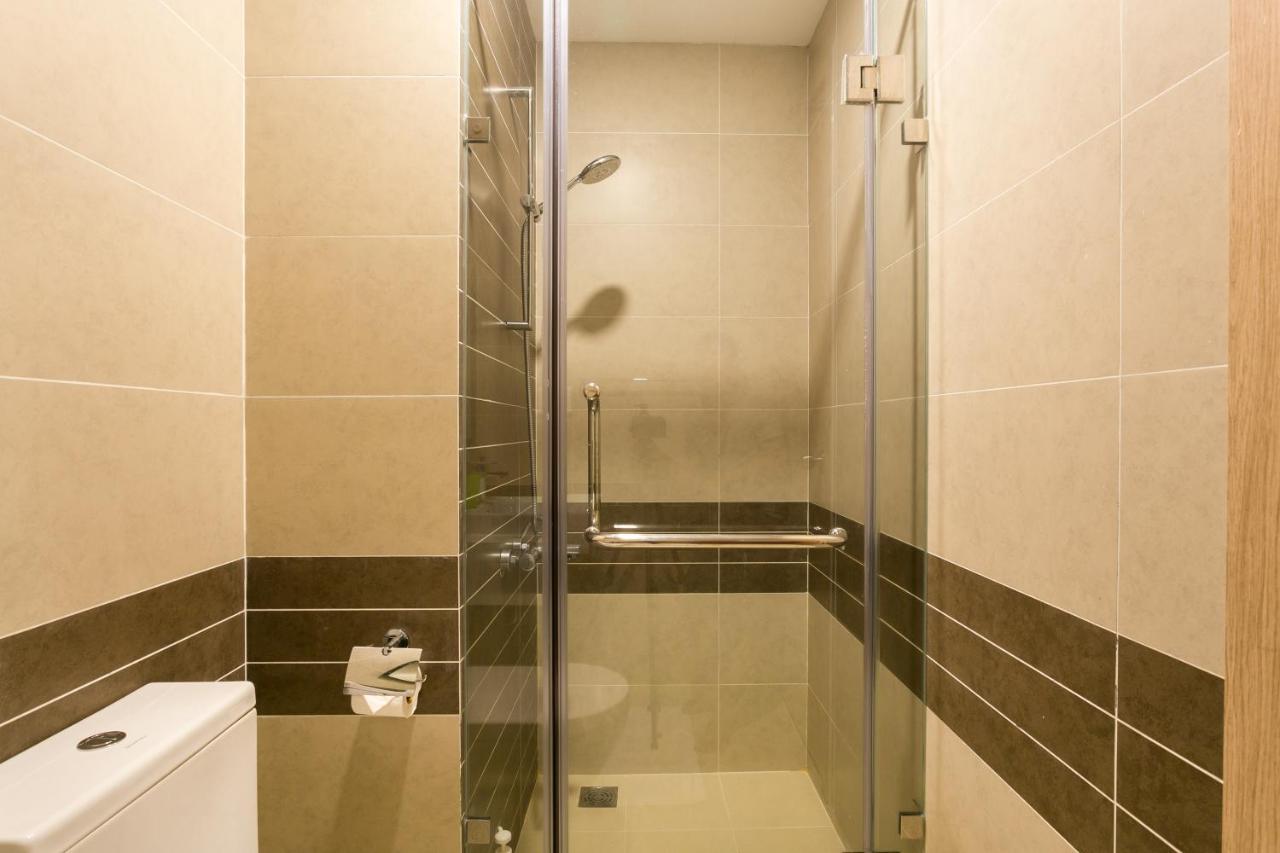 Athena Cbd Saigon Royal - Free Pool & Gym