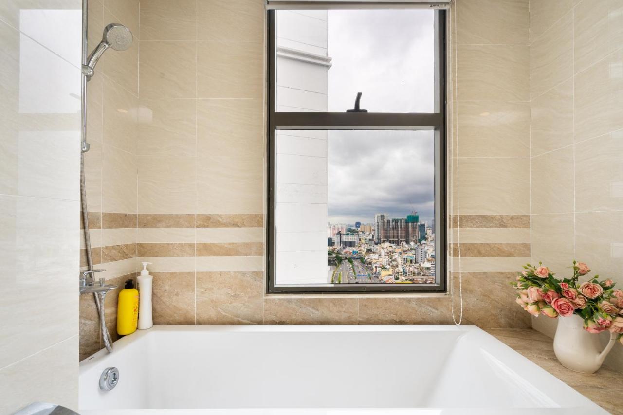 Apartment Saigon Royal 3 Bedrooms 4 Beds For 30 Nights Above