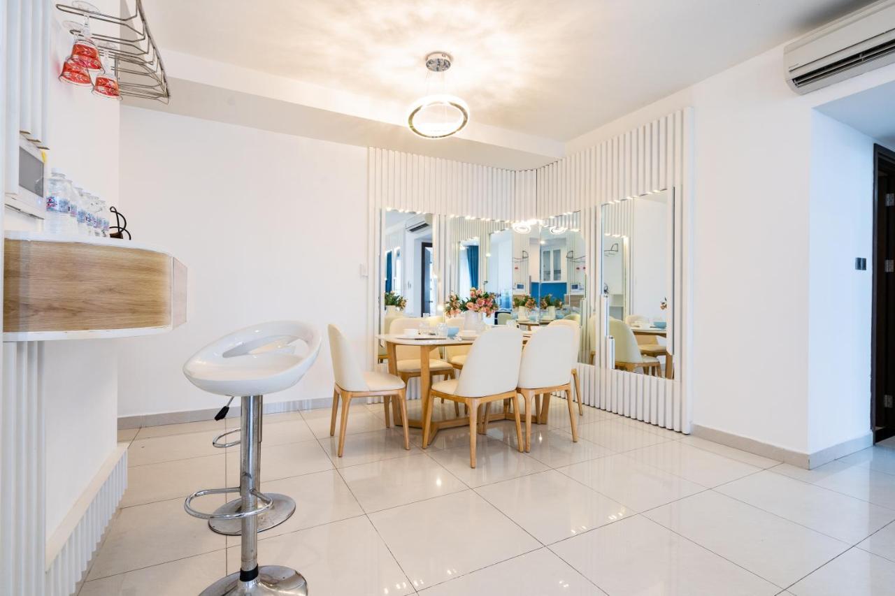 Apartment Saigon Royal 3 Bedrooms 4 Beds For 30 Nights Above *