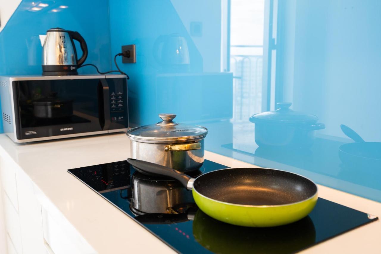 Apartment Saigon Royal 3 Bedrooms 4 Beds For 30 Nights Above *