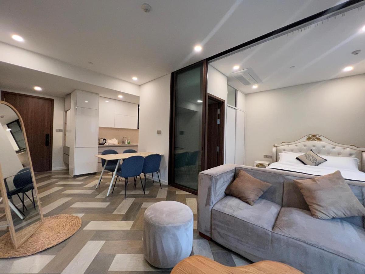 Apartment The Crest-central Saigon Riverside -free Pool-gym-sauna Room-yoga