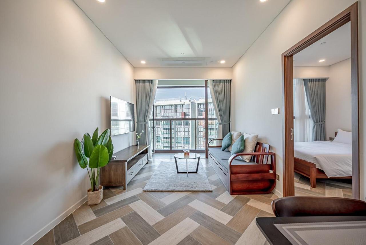 Apartment The Crest-central Saigon Riverside -free Pool-gym-sauna Room-yoga *