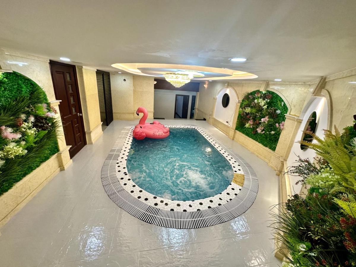 Penthouse Paradise 86 -rooftop Pool Private 100% Apartment Ho Chi Minh City