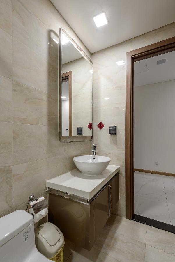 Vinhomes Park Unique Condotel * Ho Chi Minh City