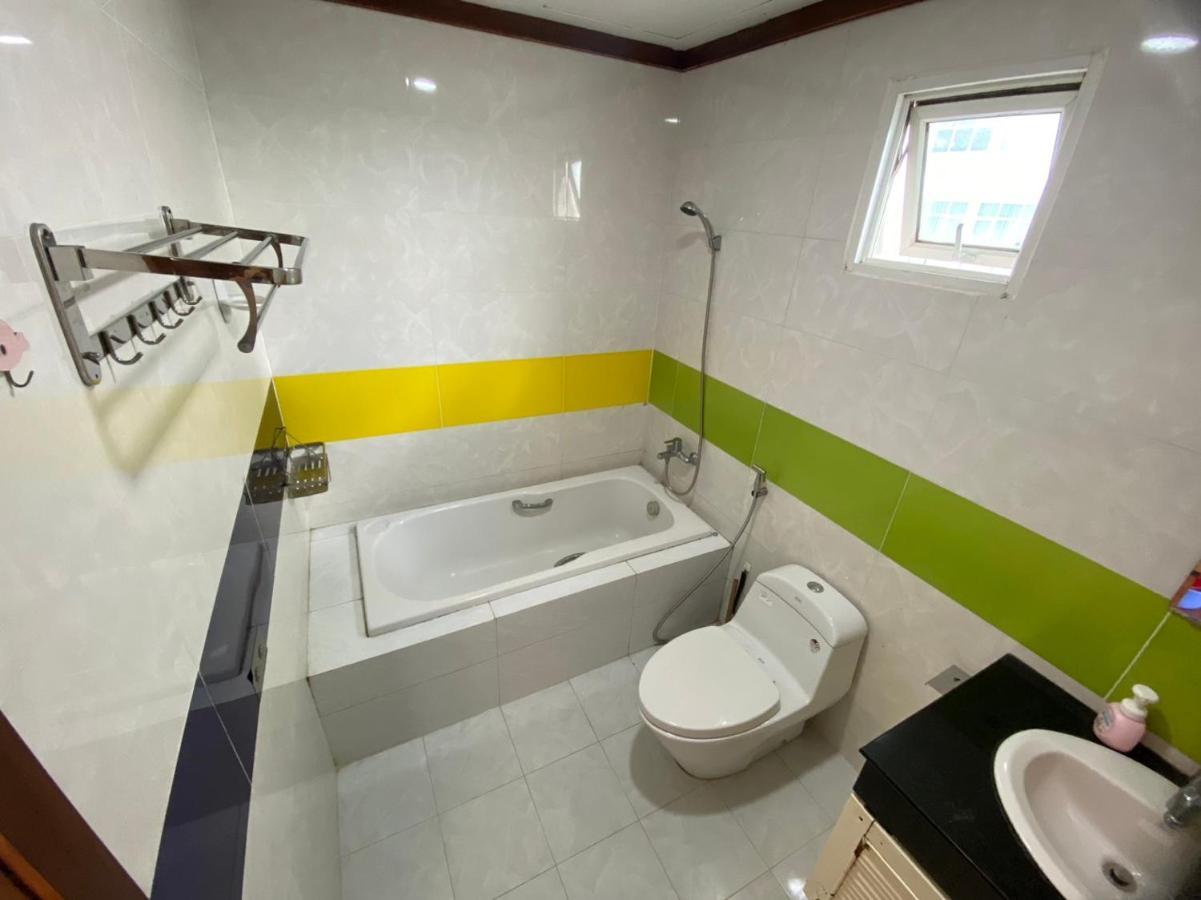 Apartment Spacious In District 7 Ho Chi Minh City