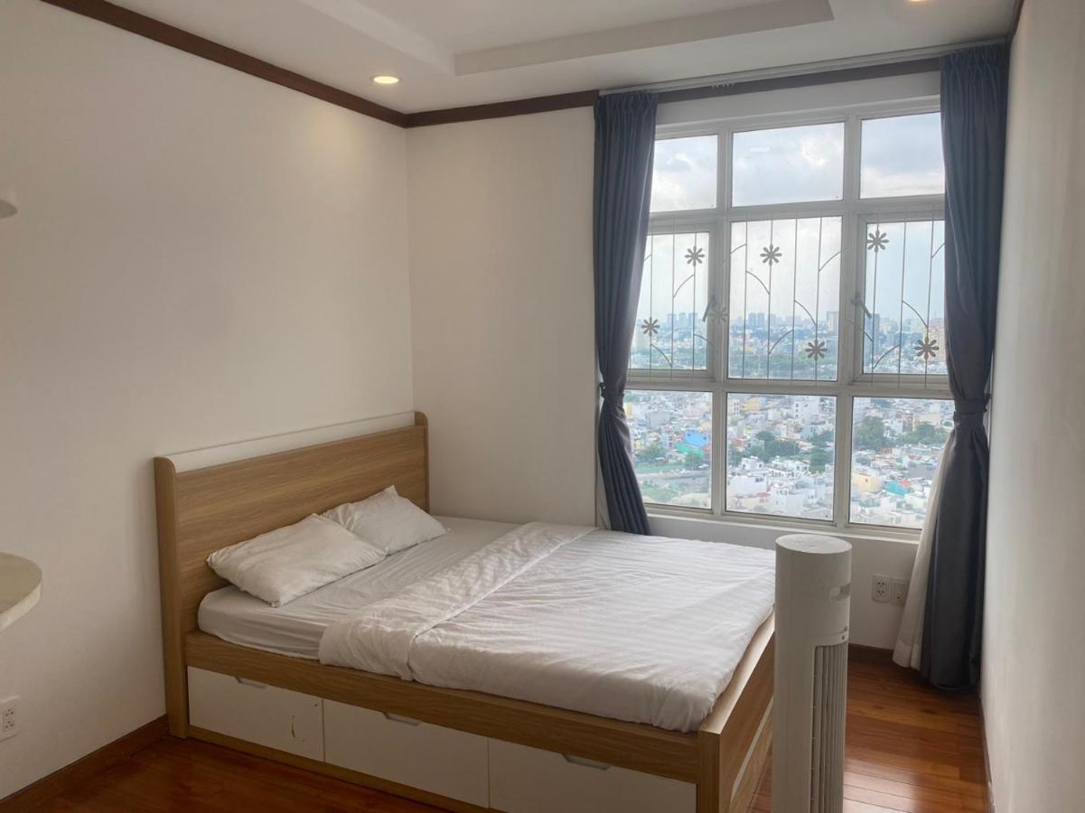 Spacious In District 7 *