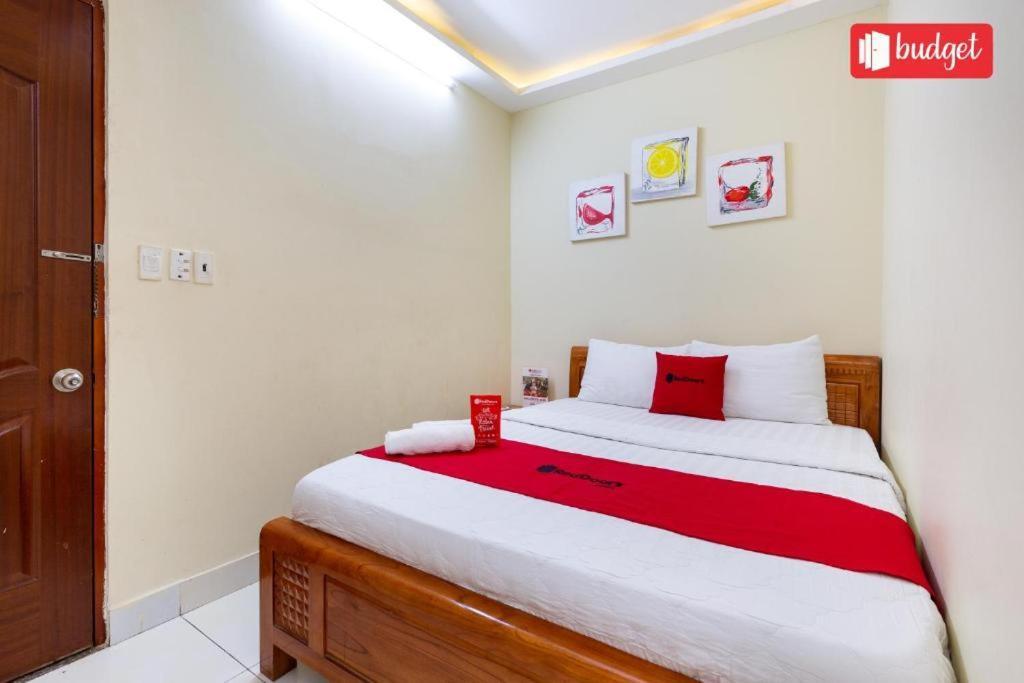 Quy Phuc Hotel *