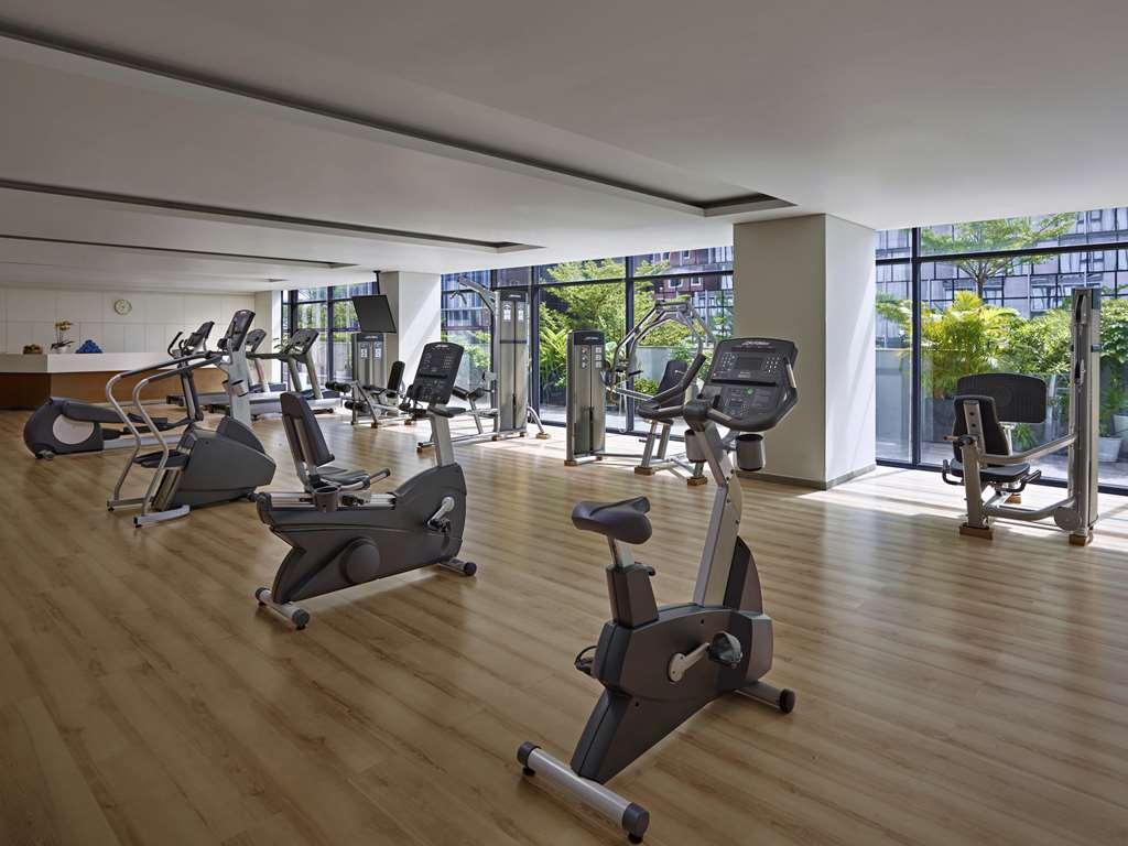 Novotel Living Saigon South Hotel *