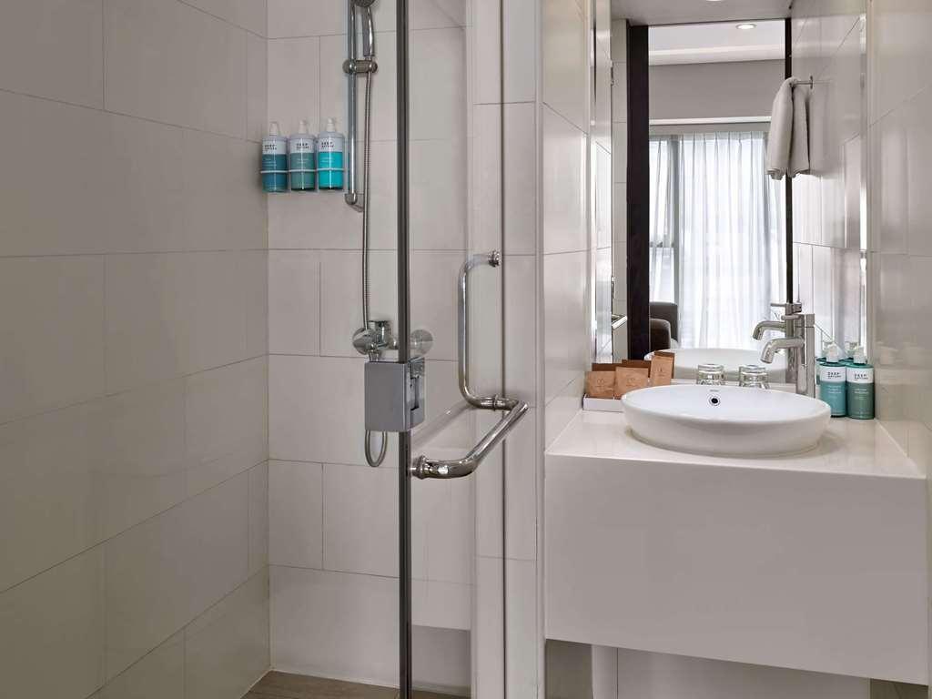 Hotel Novotel Living Saigon South