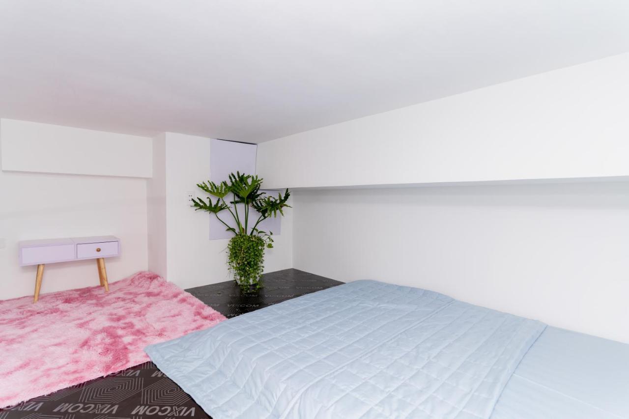 Bed & Breakfast Shiri House