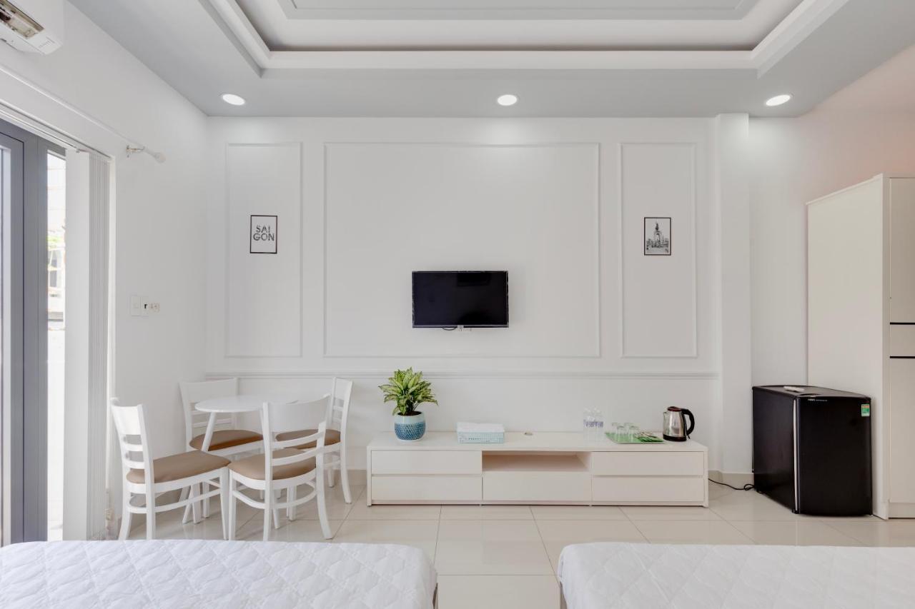 Hostel Saigon Authentic Hostel: Rooftop Retreat With Culinary Experiences *