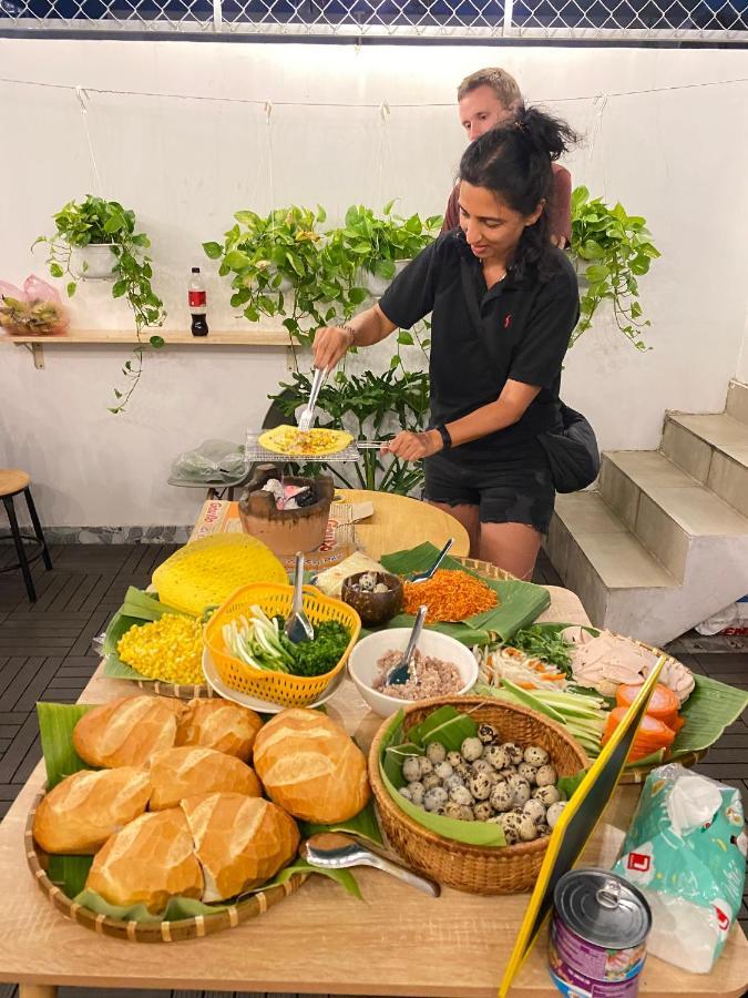 Saigon Authentic Hostel: Rooftop Retreat With Culinary Experiences Hostel *