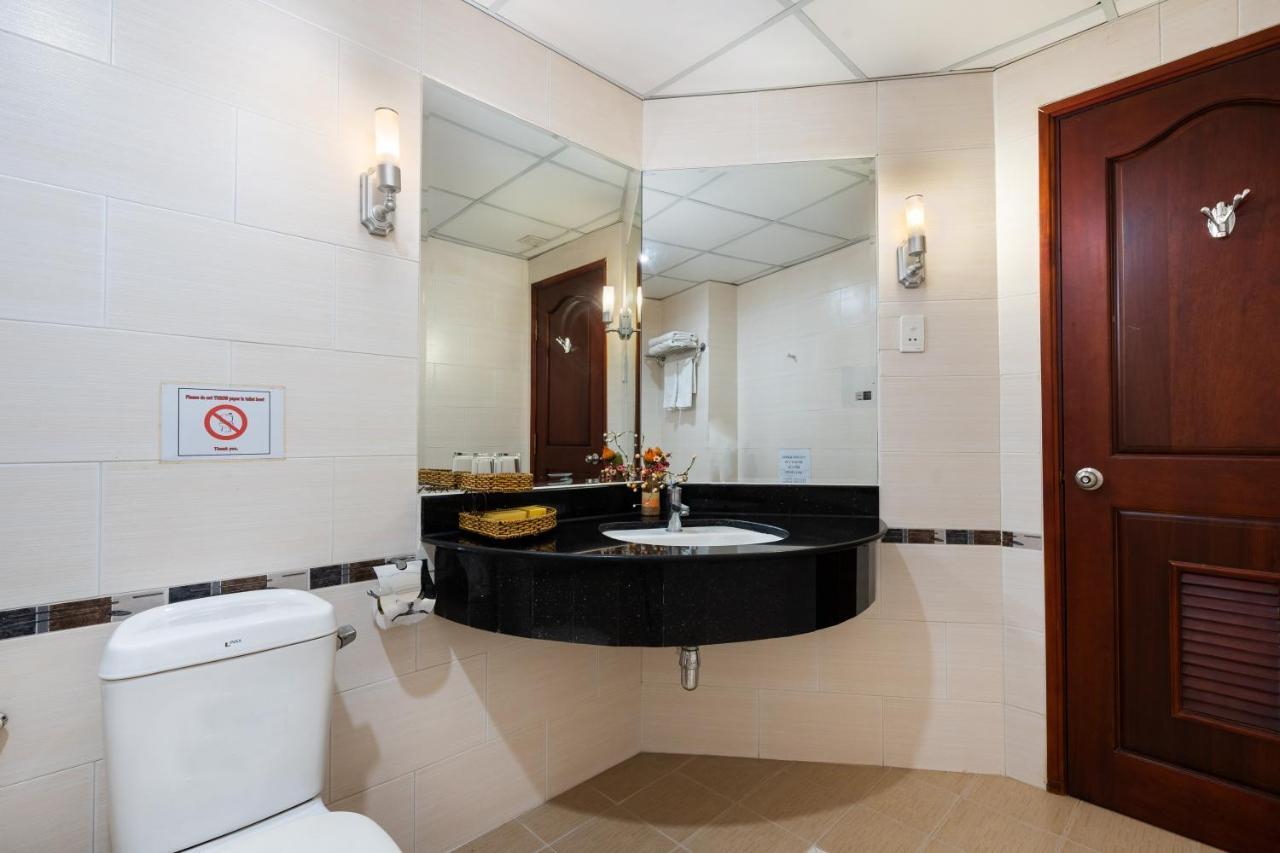 Lucasta Saigon 3*