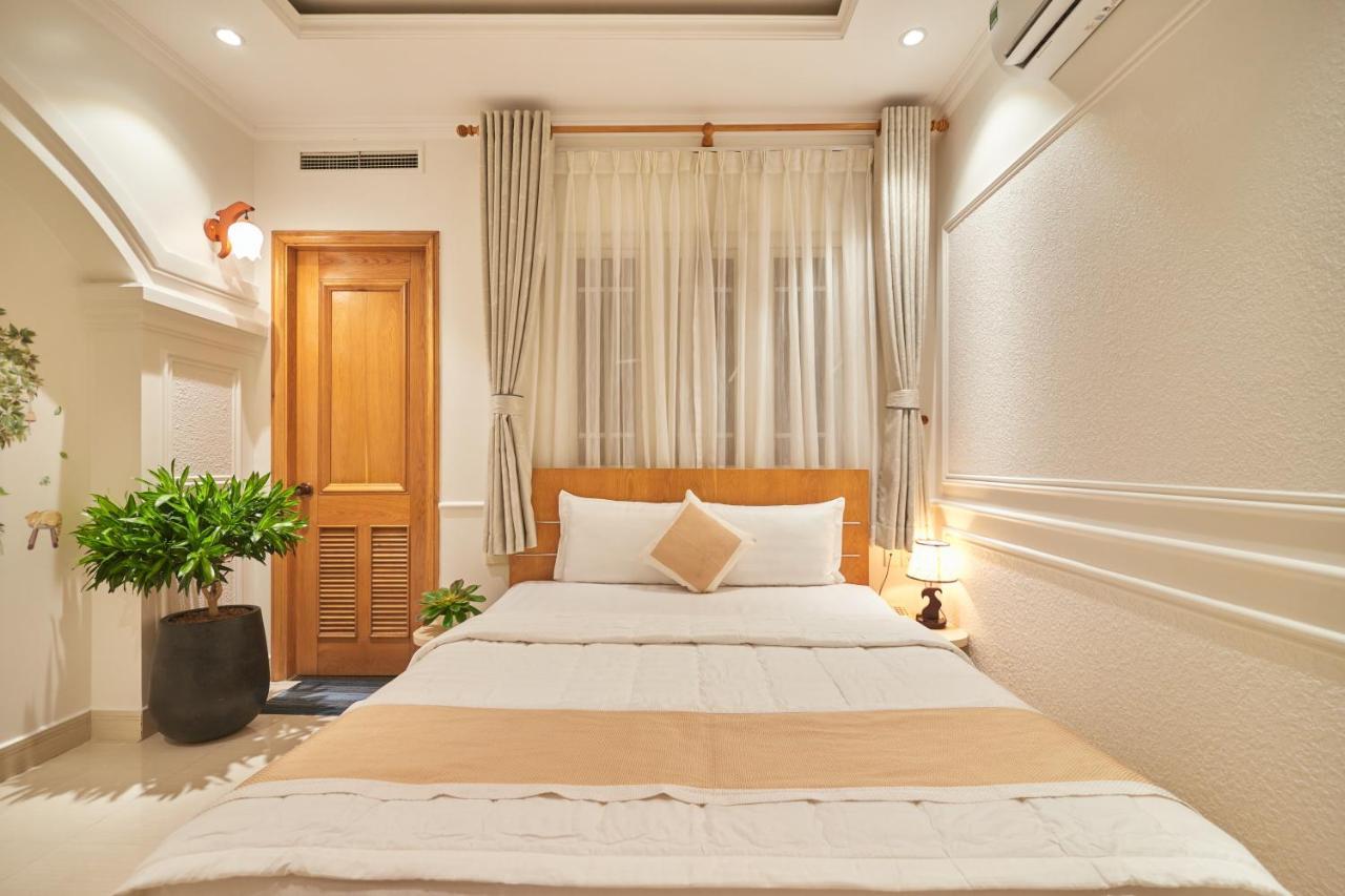 Bin Bin 10 - Mimosa Near Tan Son Nhat Airport 2*