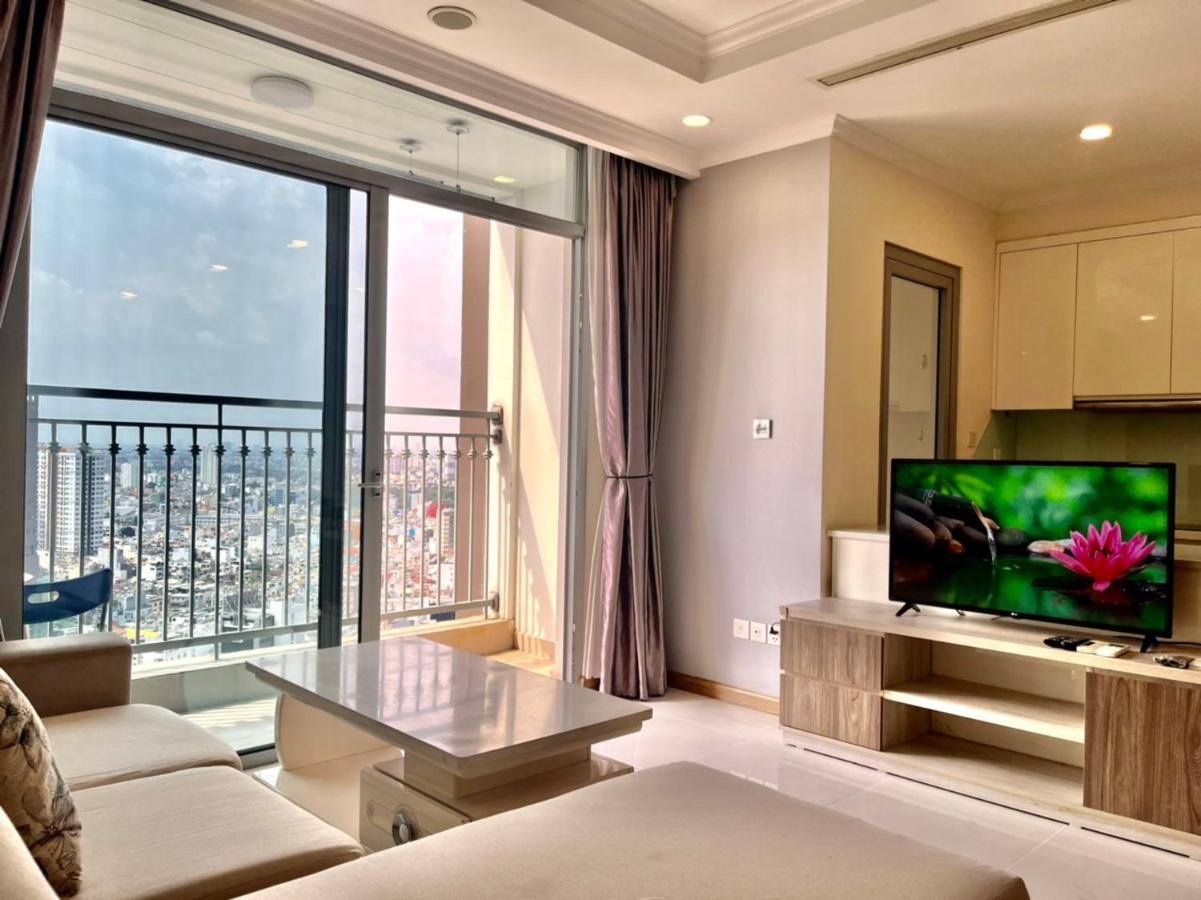 Apartment Luxury Vinhomes Park - Thamin Homes *