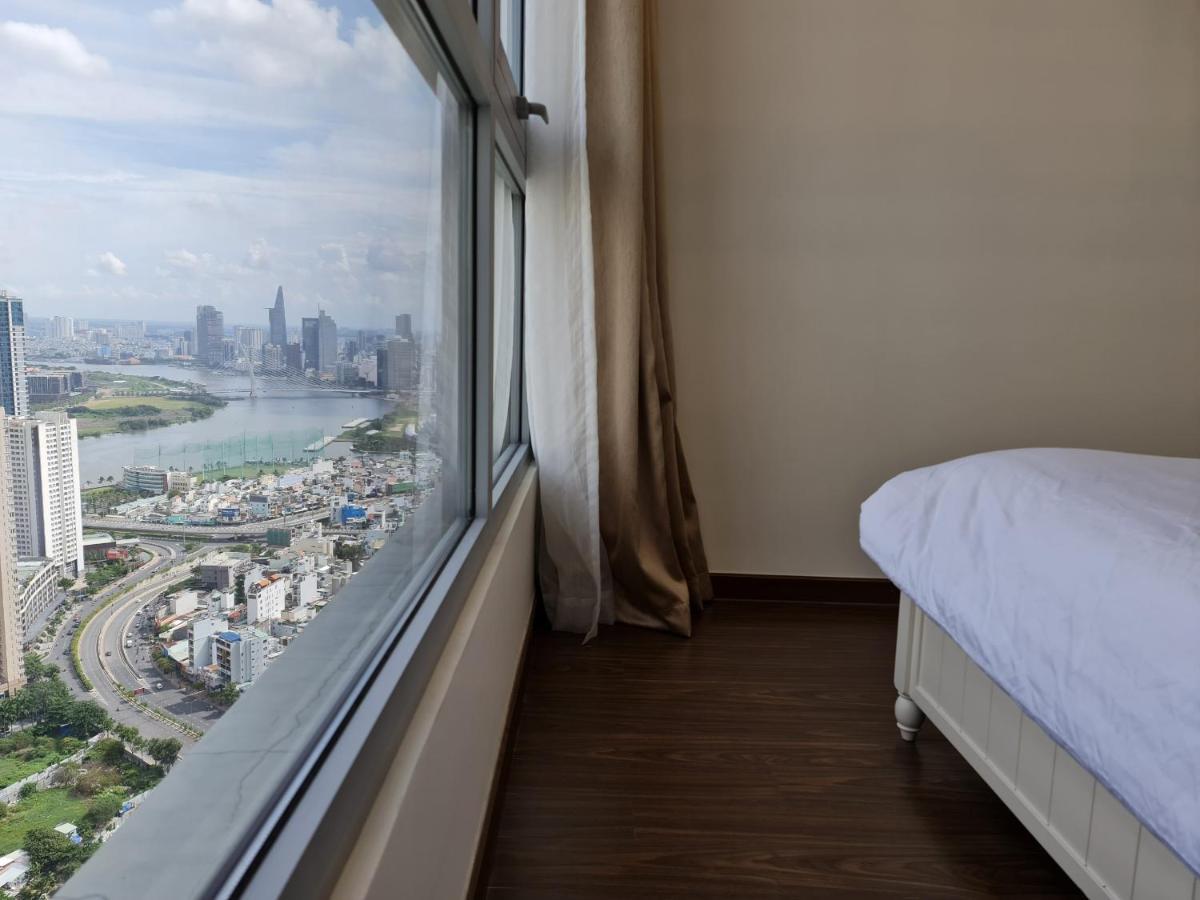 Apartment Luxury Vinhomes Park - Thamin Homes *