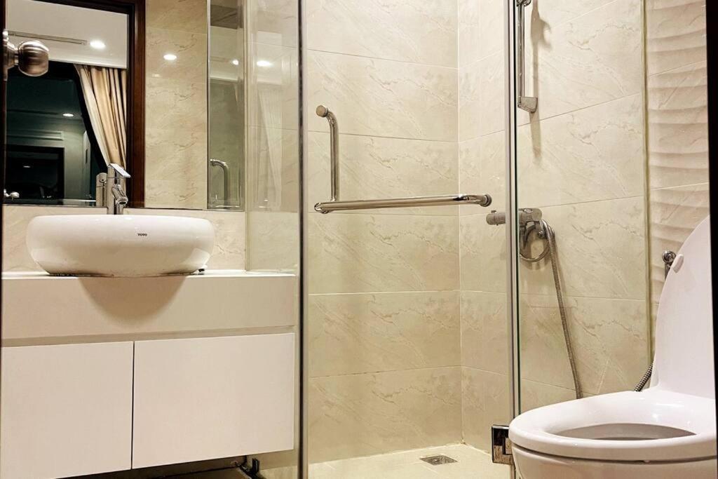 Apartment 2br Luxury Saigon River View Landmark 81 Cp Ho Chi Minh City