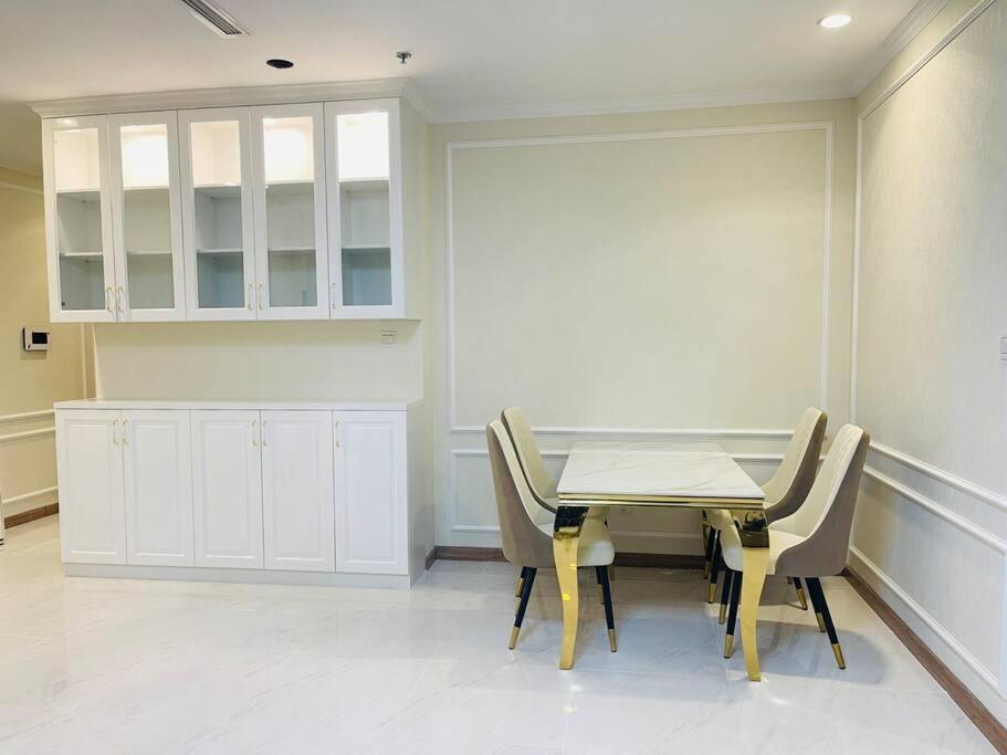 2br Luxury Saigon River View Landmark 81 Cp Ho Chi Minh City