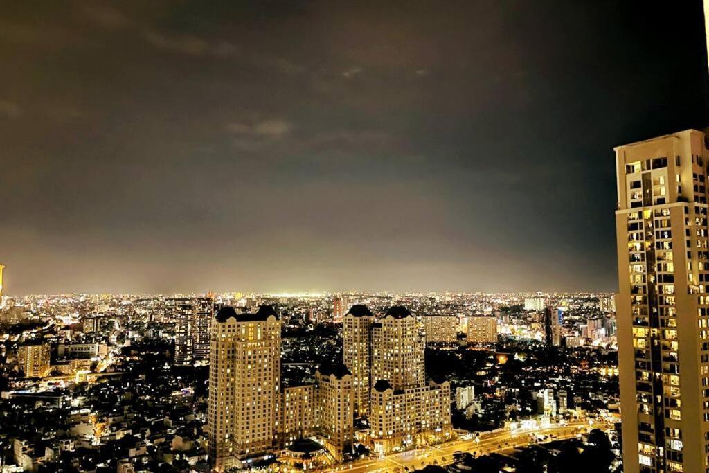 2br Luxury Saigon River View Landmark 81 Cp