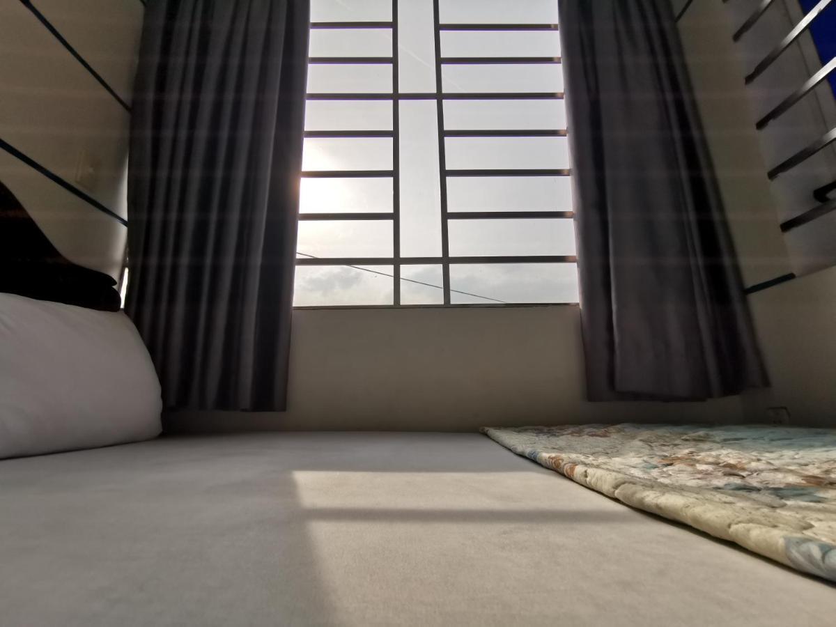 Hotel Khach San Hoa Cuc Ho Chi Minh City