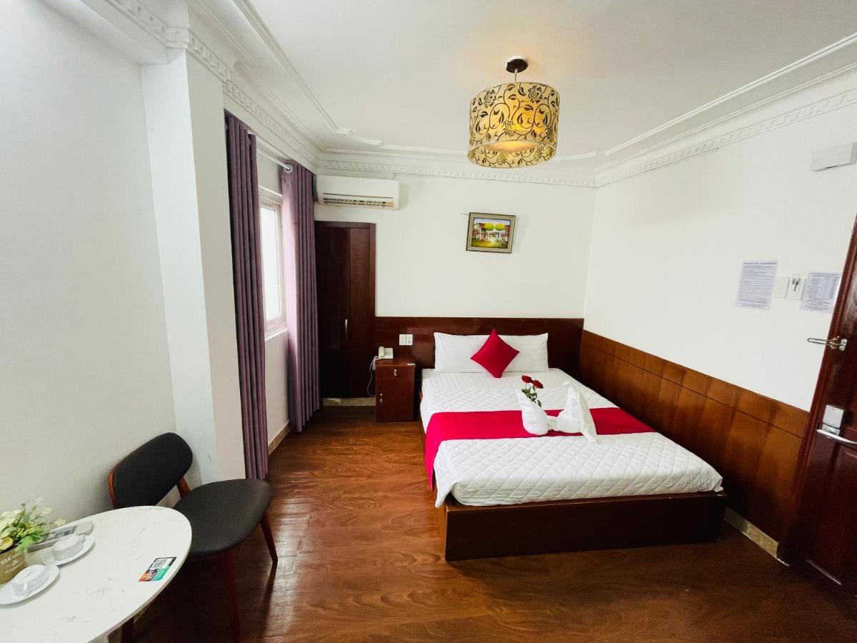 Phu Gia Bui Vien Hotel