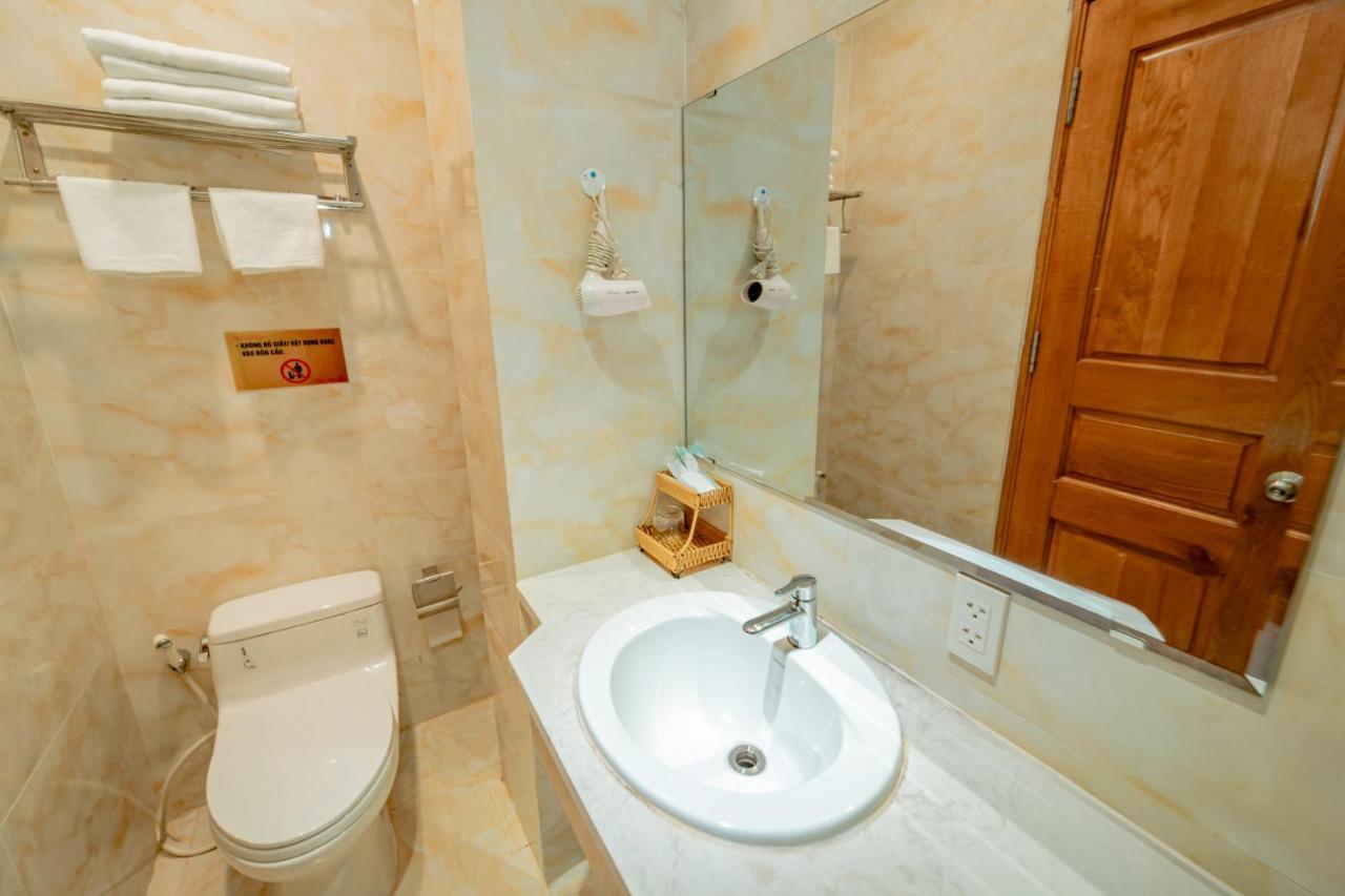 Love hotel Khach San Cuong Thanh 2