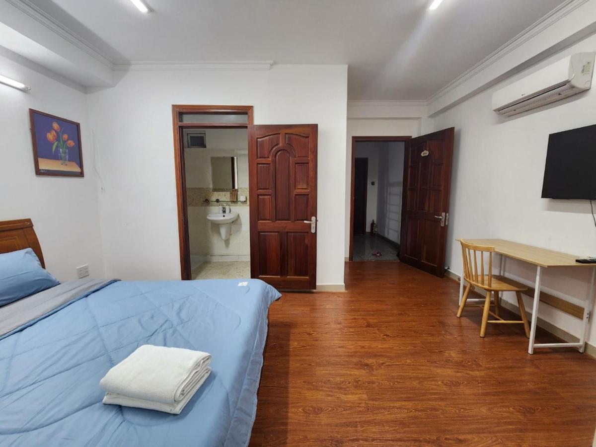 Khách sạn Lalahouse Riverside 3*