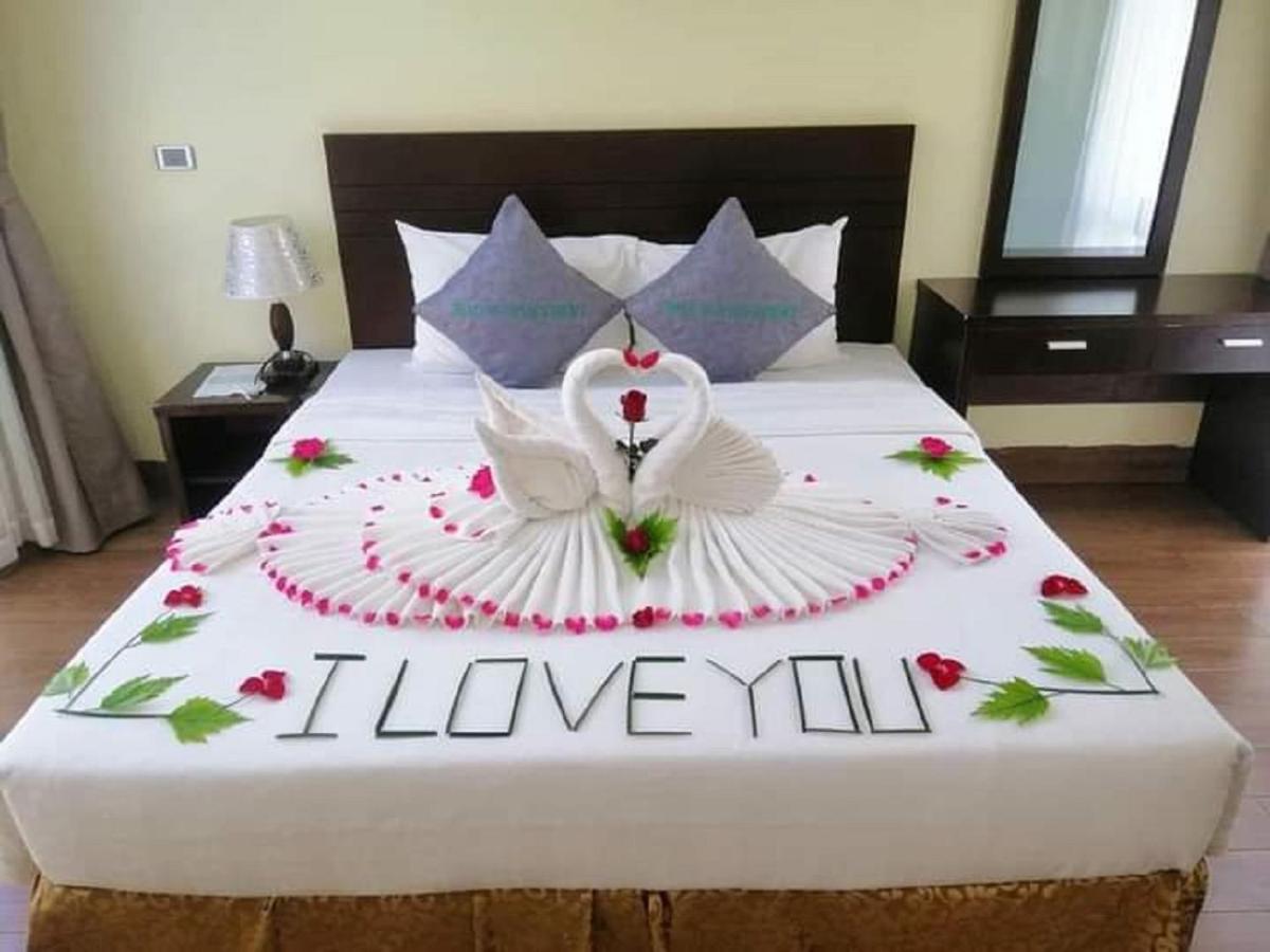 Dinh Dinh Saigon Airport Hotel-74a Giai Phong Hotel