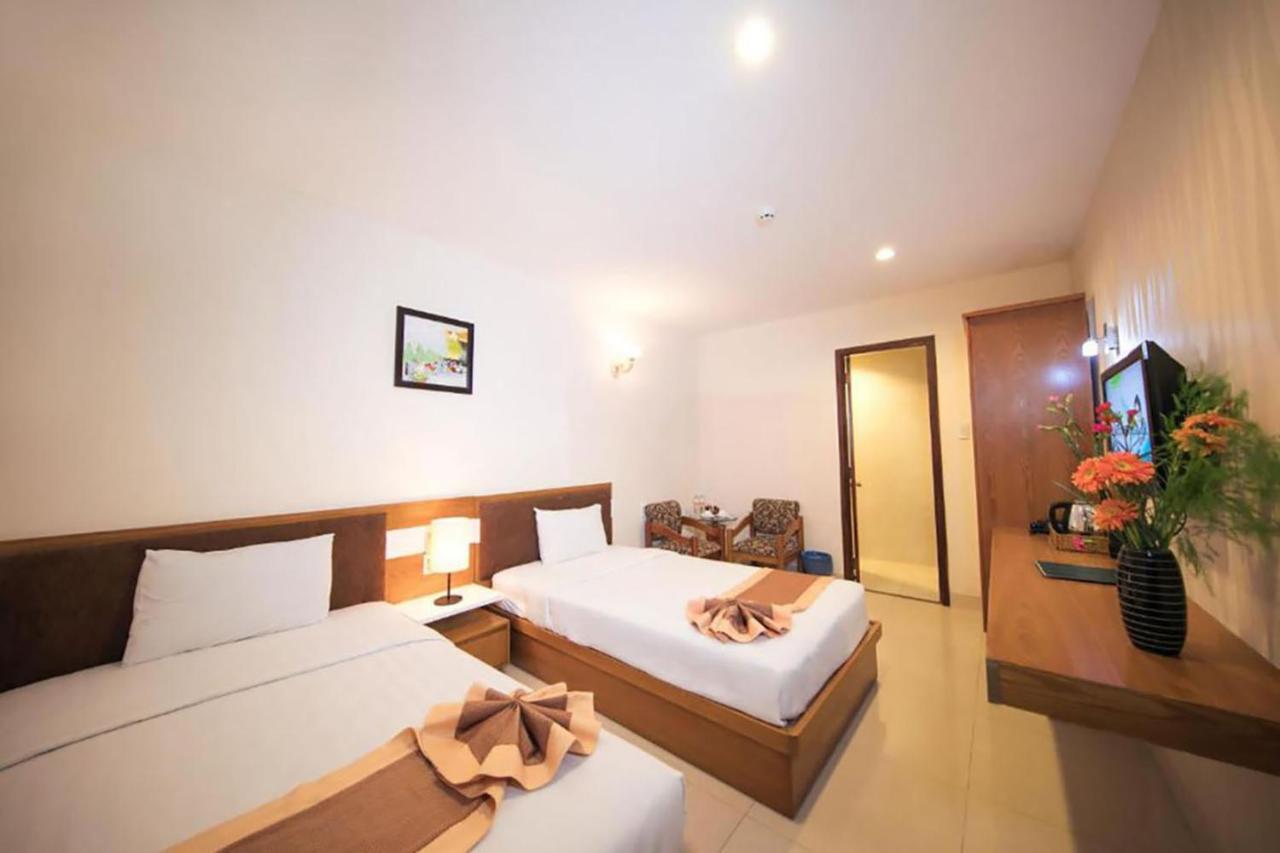 Bunny - Valentine - Bui Vien Street Hotel 3*
