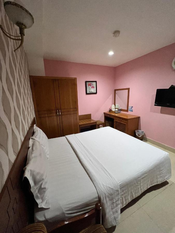 Bunny - Valentine - Bui Vien Street Hotel 3*