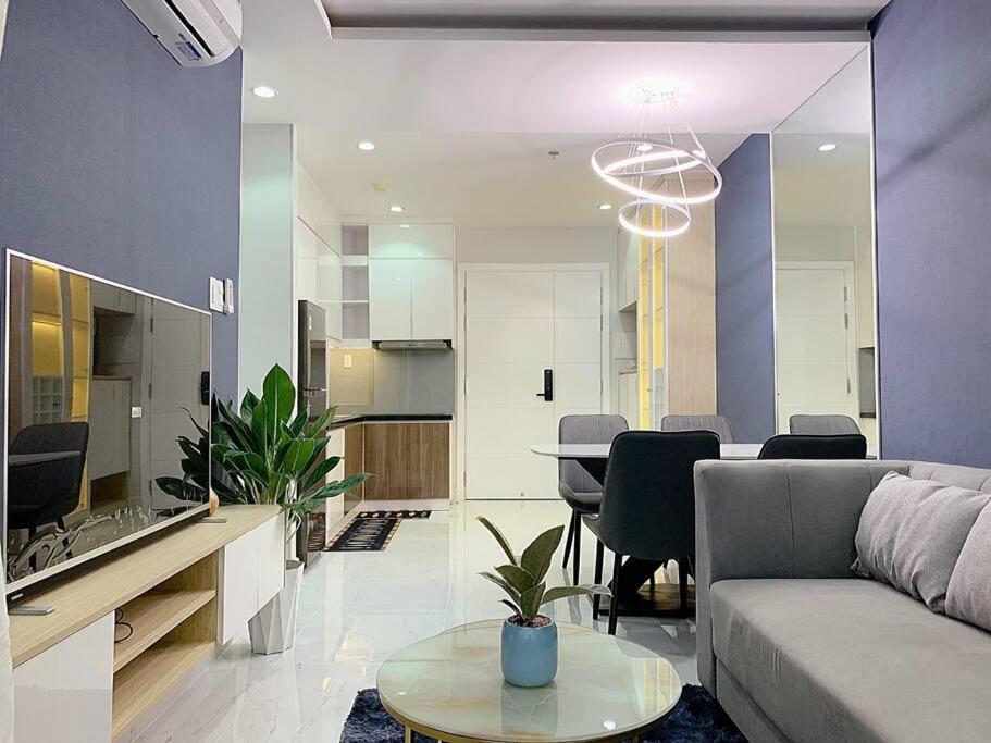 Terra Royal Commercial Center - 2 Bedroom - Good Price By Yolo Ho Chi Minh City