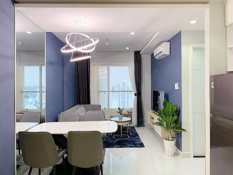 Terra Royal Commercial Center - 2 Bedroom - Good Price By Yolo Ho Chi Minh City