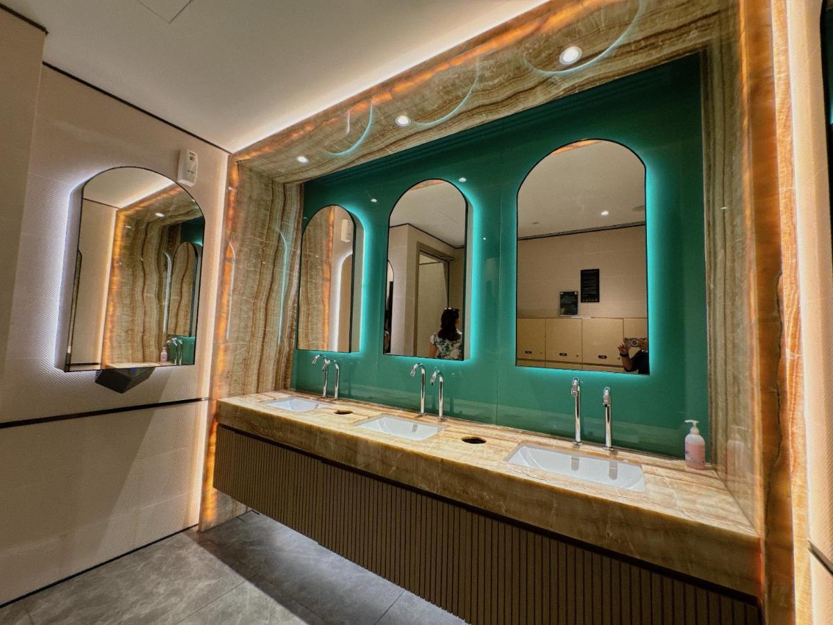 Four Seasonsthe Marq D1freepickup-pool-gym-sauna Bandar Ho Chi Minh