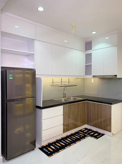 Terra Royal Commercial Center - 2 Bedroom - Good Price By Yolo * Ho Chi Minh City