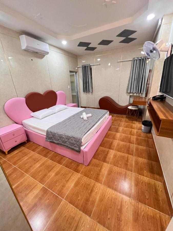 Khach San Thanh Hotel