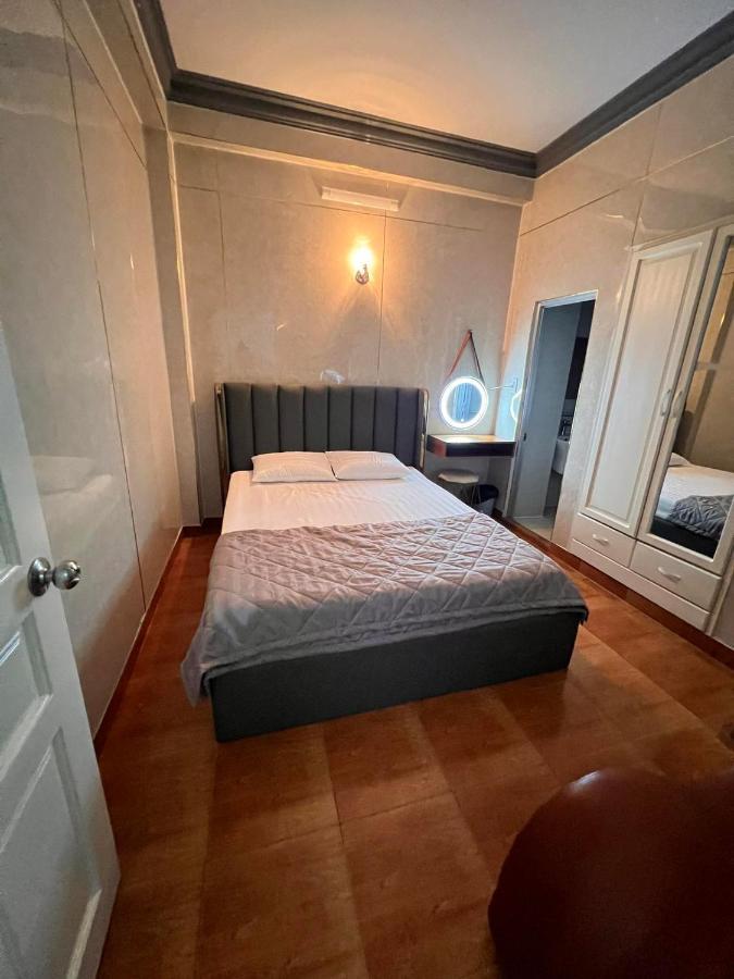 Khach San Thanh Hotel *