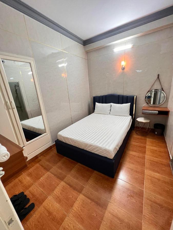 Khach San Thanh Hotel