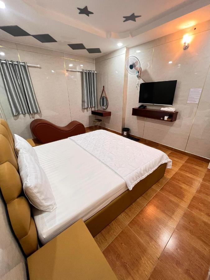 Khach San Thanh Hotel *