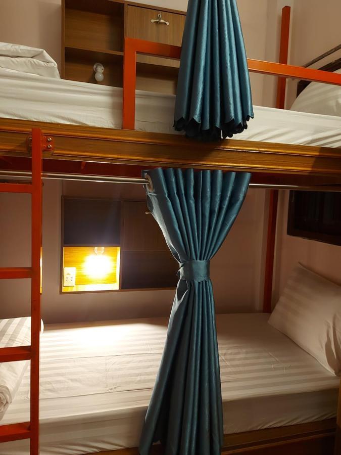 Saigon Rooftops Hostel *