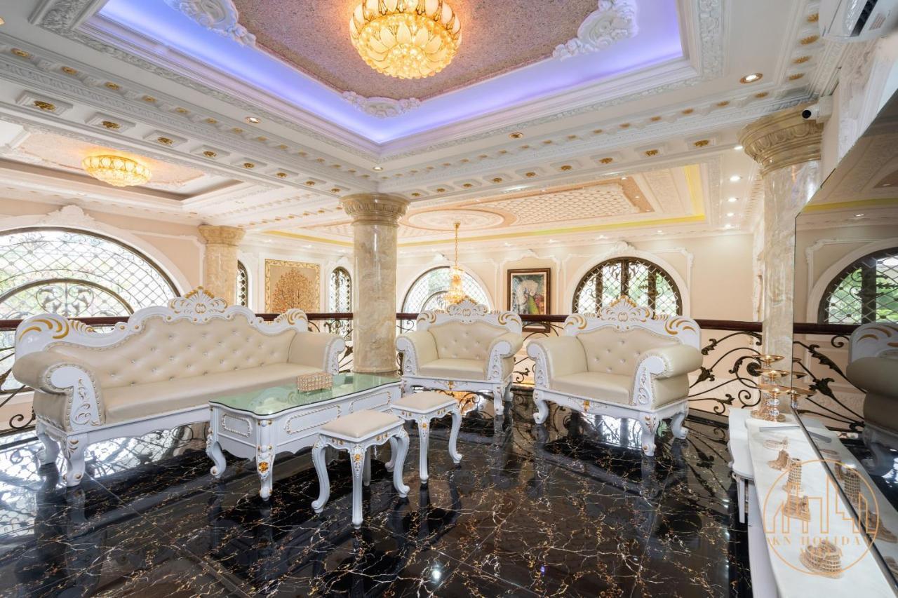 Kn Palace - Venuestay Villa *