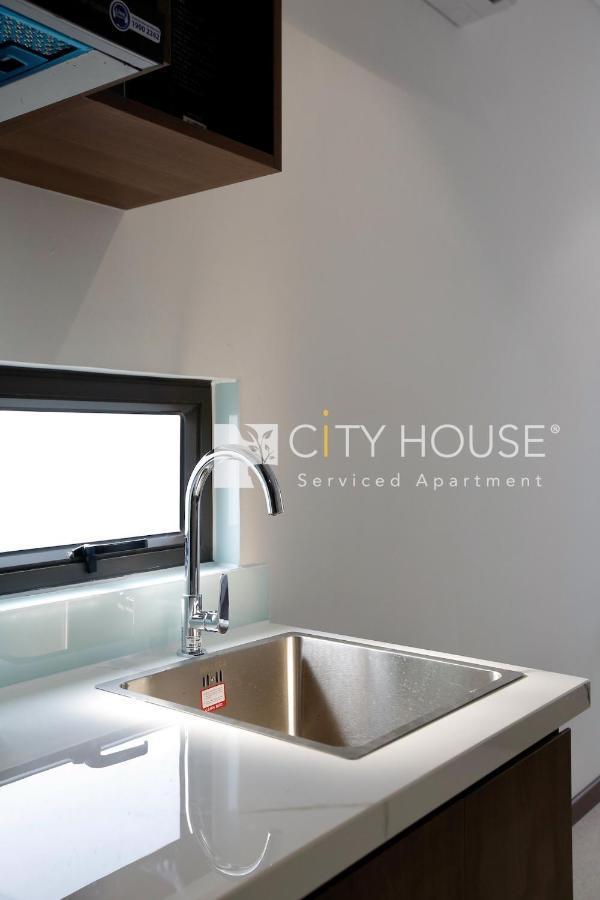 Khách sạn hẻo lánh Cityhouse Villea *