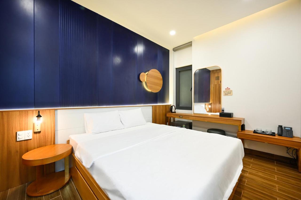 Hotel Lotus Airport Saigon 3*